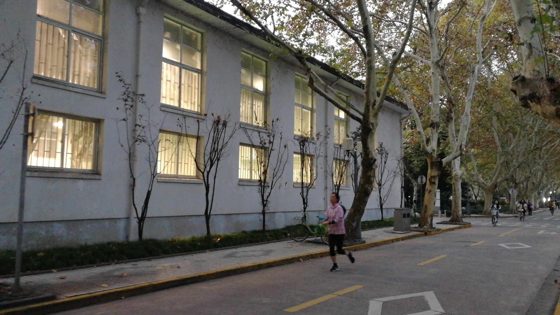 实拍上海同济大学,中国985大学百年老校,校园建筑古色
