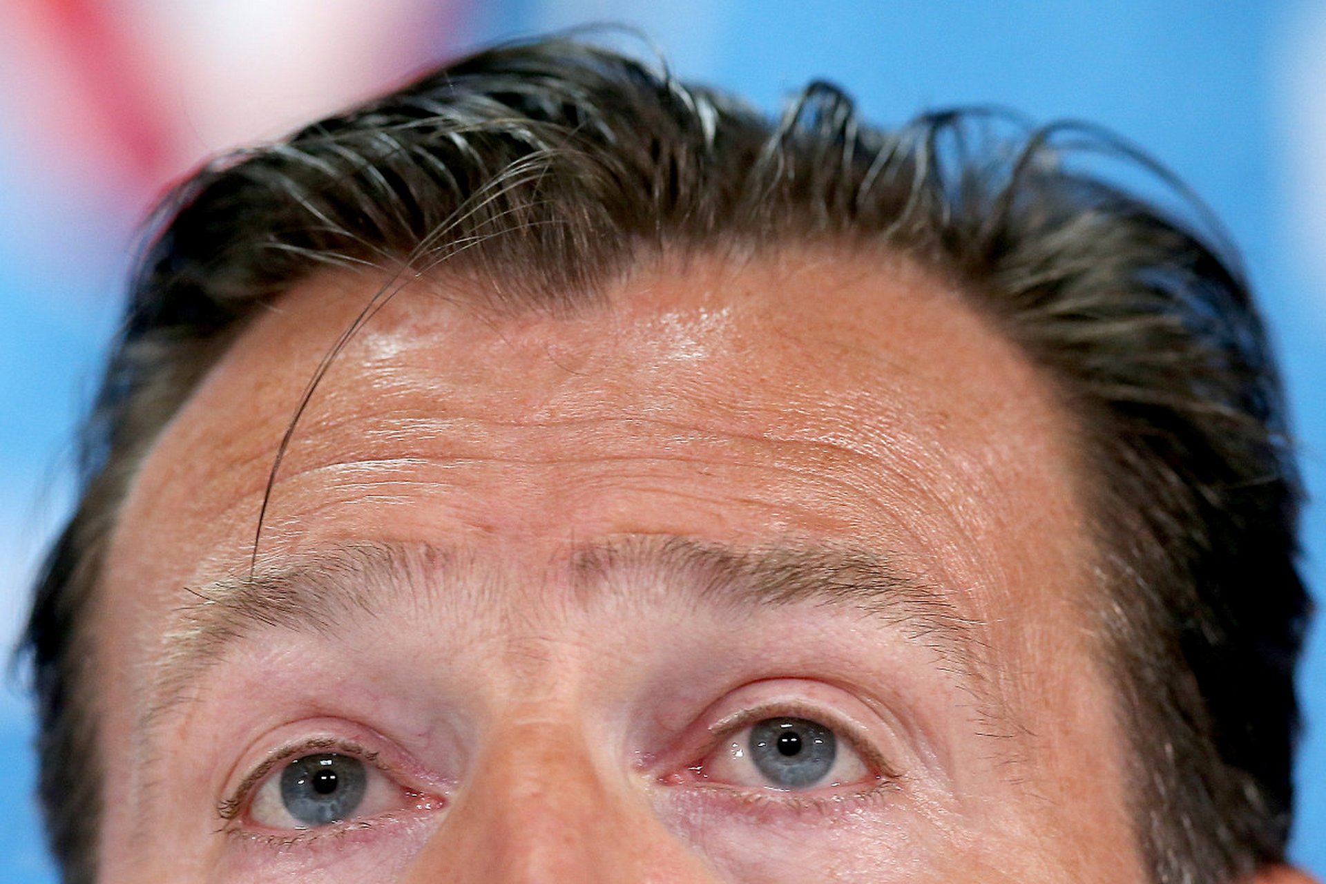 额头上的皱纹是川字纹吗  额头上的皱纹并不一定是川字纹.