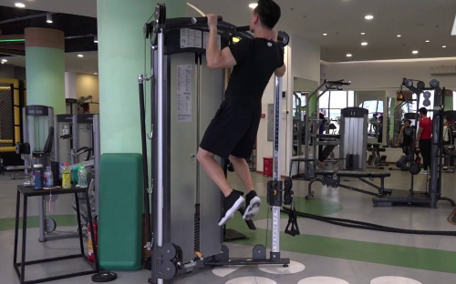 不会做引体向上?我来教你,让你变身高手