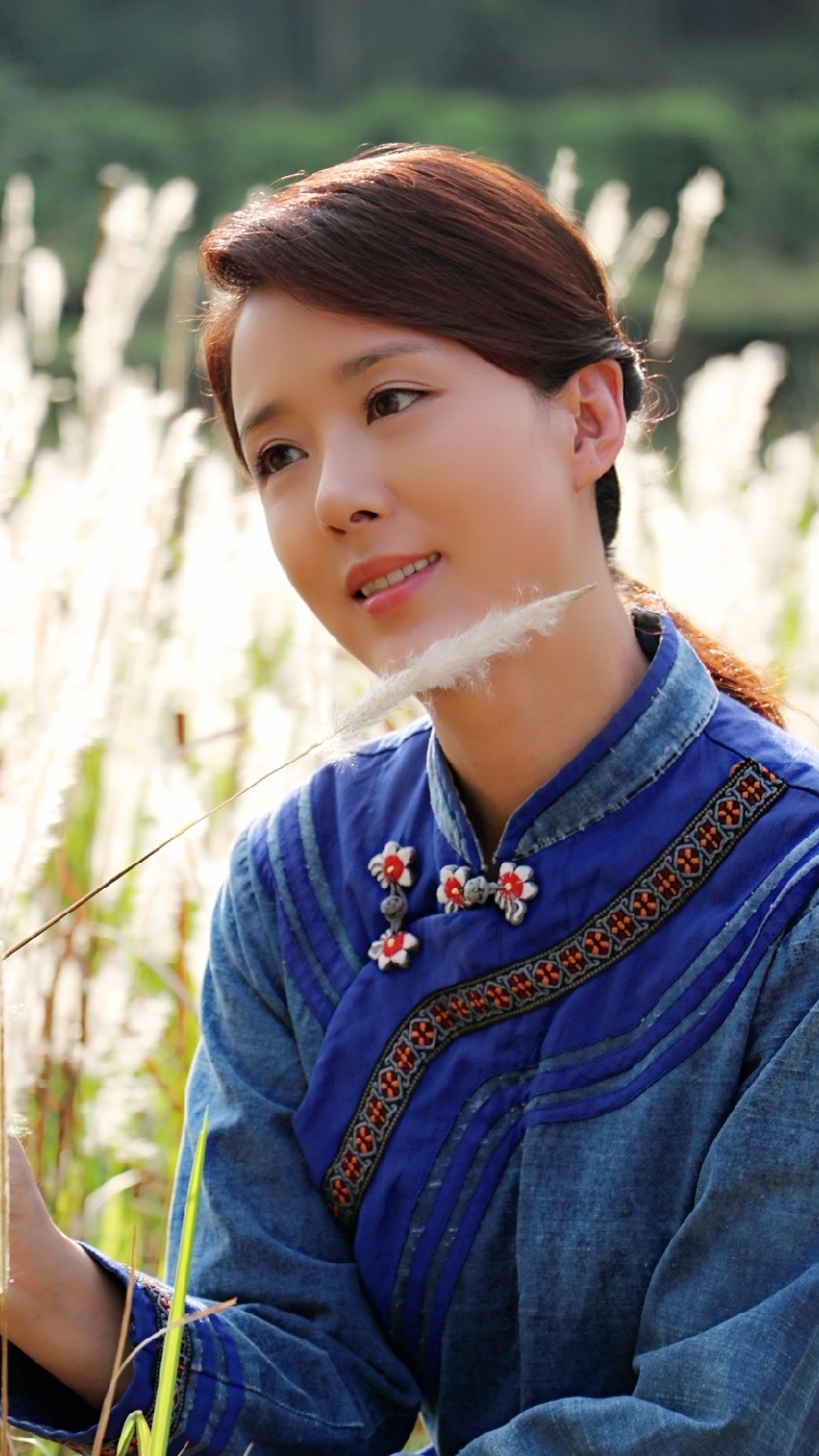 颜丹晨这才叫天生丽质,朴素的装扮都掩盖不了她的美丽