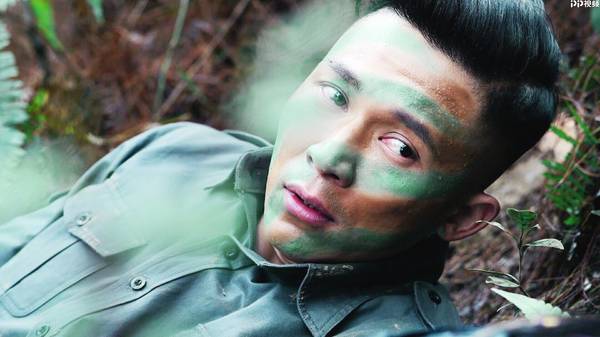 抗日军事小说:宅男李四维意外穿越淞沪战场,且看他抗日场上斗勇