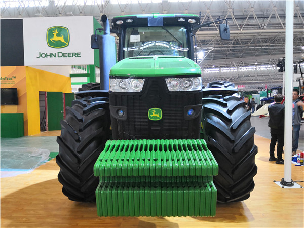 专为中国市场打造,深度解析约翰迪尔3204拖拉机