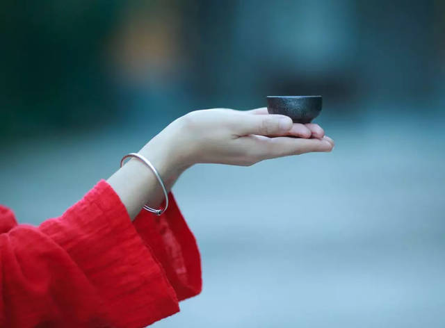 因果佛教:修行人,要不要求福报?关于福报,这3个点很关键