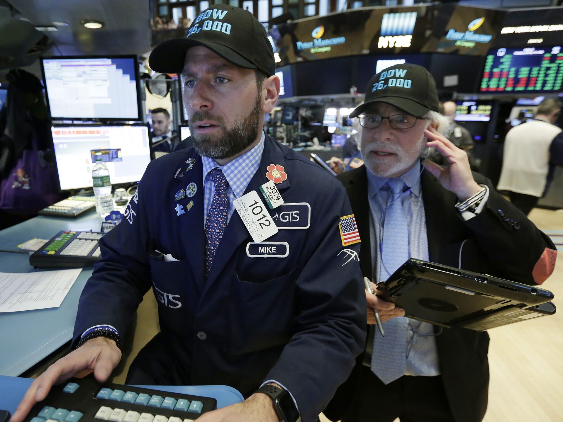 道琼斯工业平均指数首次超过26000点