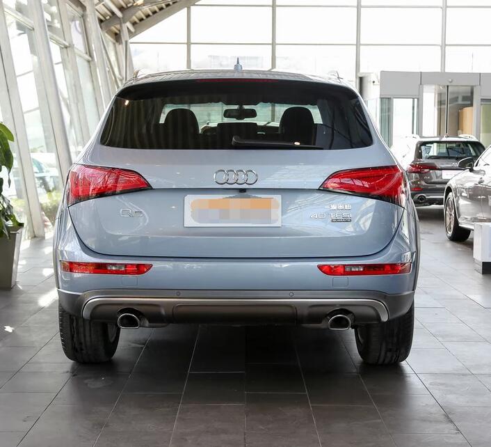 奥迪q5 高贵静美的冰川蓝色外观 一起来看看