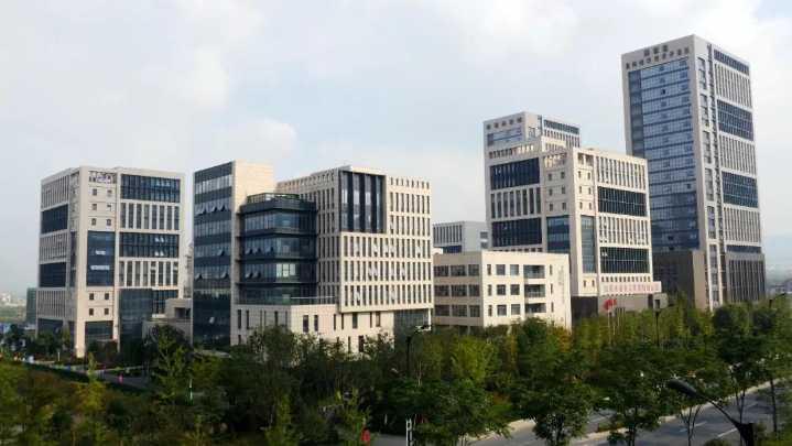 继滨江高新区,未来科技城之后,银湖科技城正崛起为新一极
