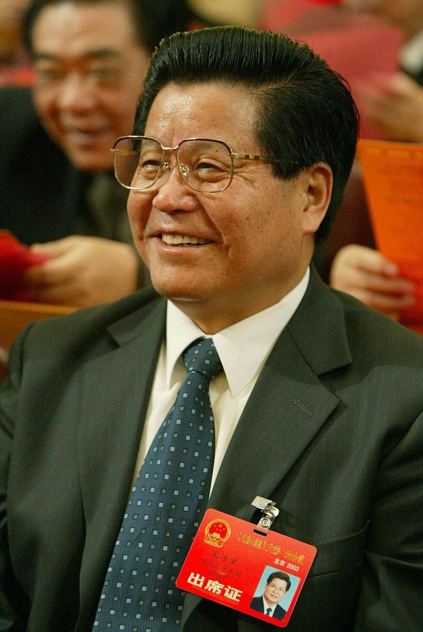 宋法棠,一位来自山东郯城的优秀官员,凭借卓越的领导才能和智慧,在