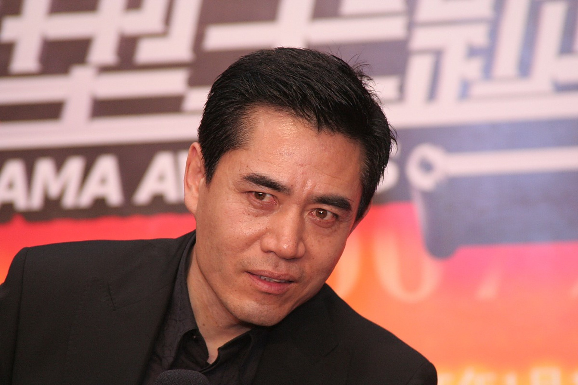 当年导演胡玫筹拍《汉武大帝》,确定陈宝国出演男一号