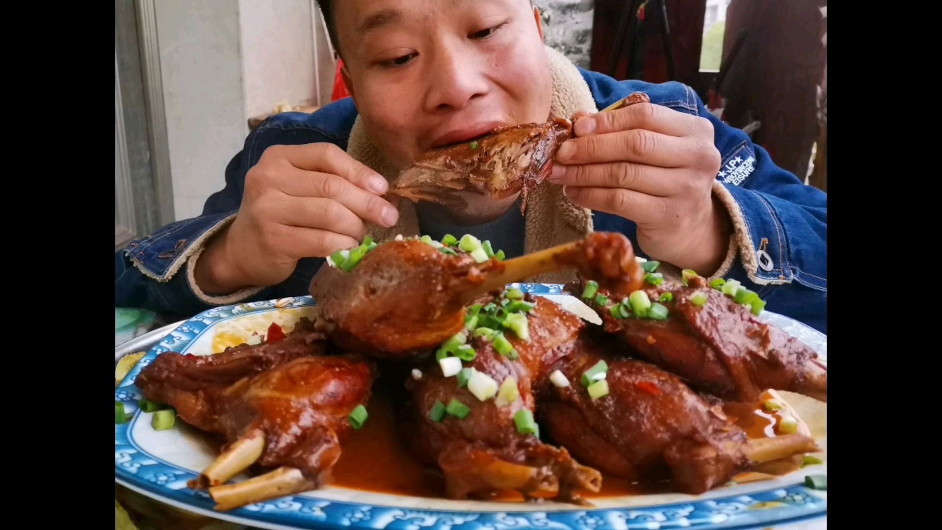 秘制酱卤鸭腿教程来了,好吃简单易学,大口吃肉的感觉真过瘾