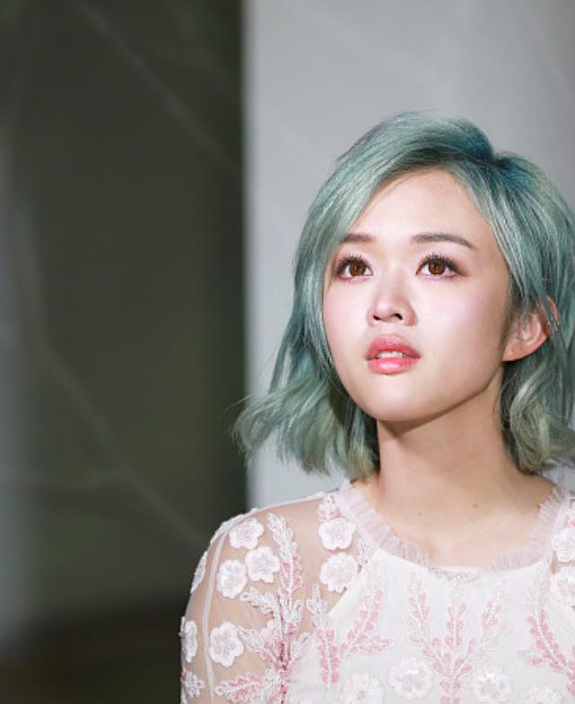 图4一出,网友:摄影师很"专业"!那么你们对于陈明憙有什么想说的吗?