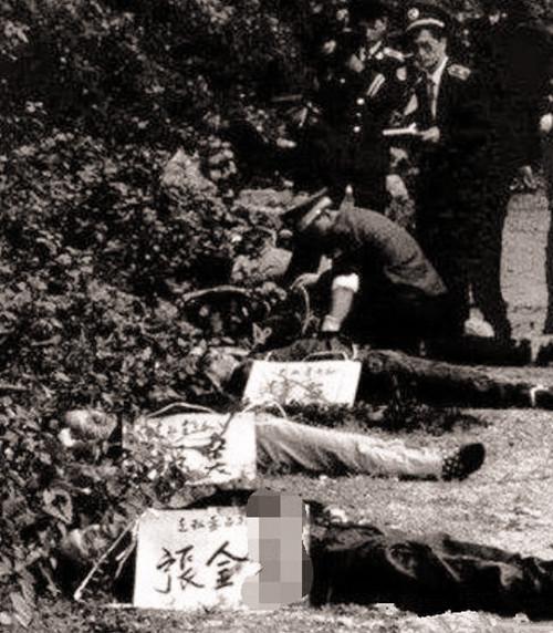 老照片:民国的女子五官十分精致,犯人恐慌的表情,让人很同情