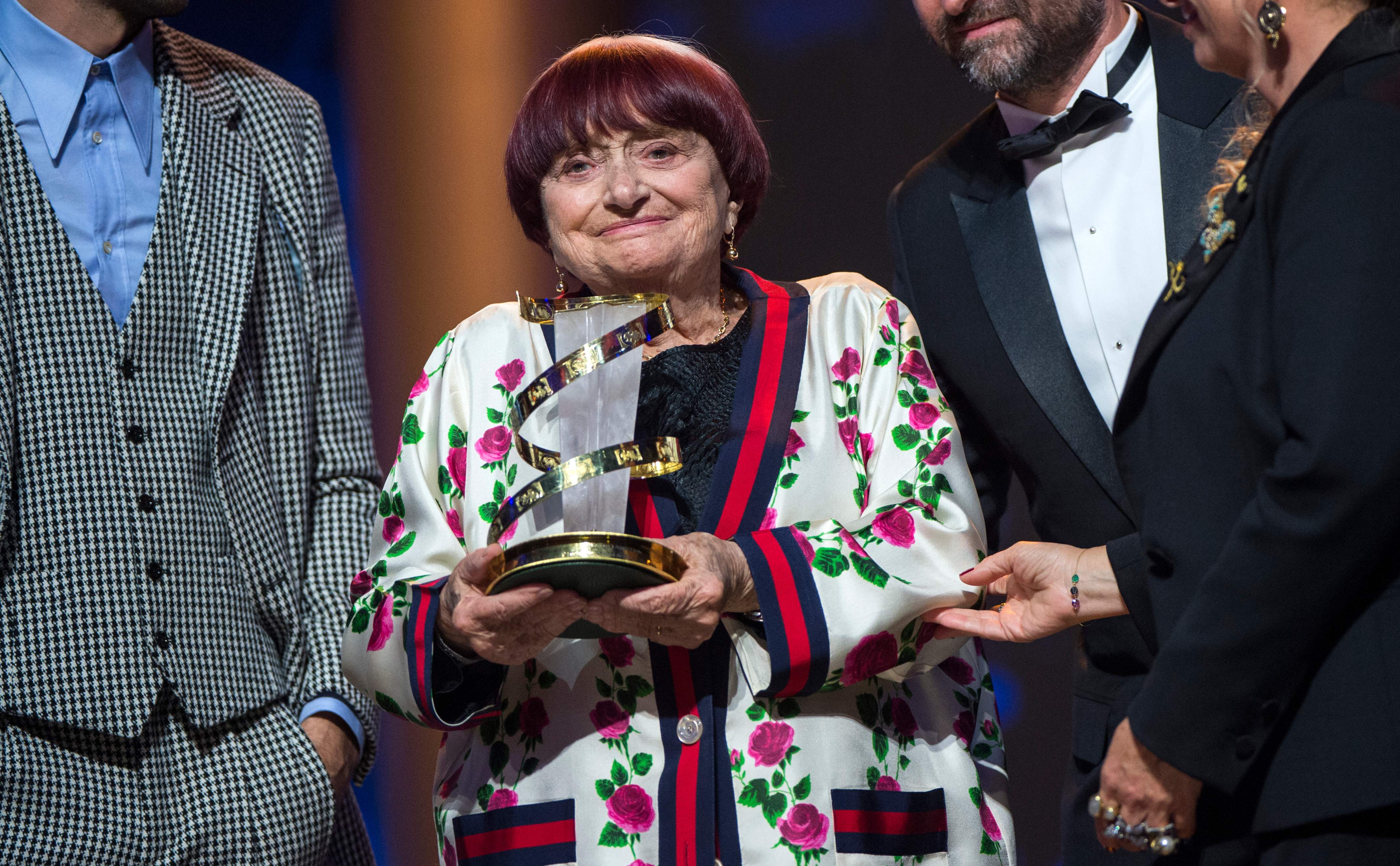 (1)第17届马拉喀什国际电影节在摩洛哥举行