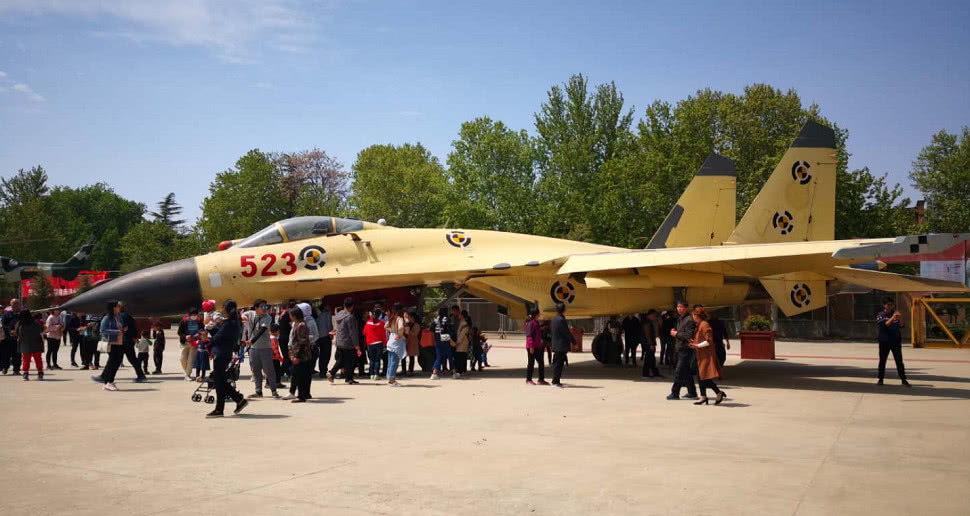 中国试飞院成立60年:上百种机型数十万架次,29名试飞员牺牲