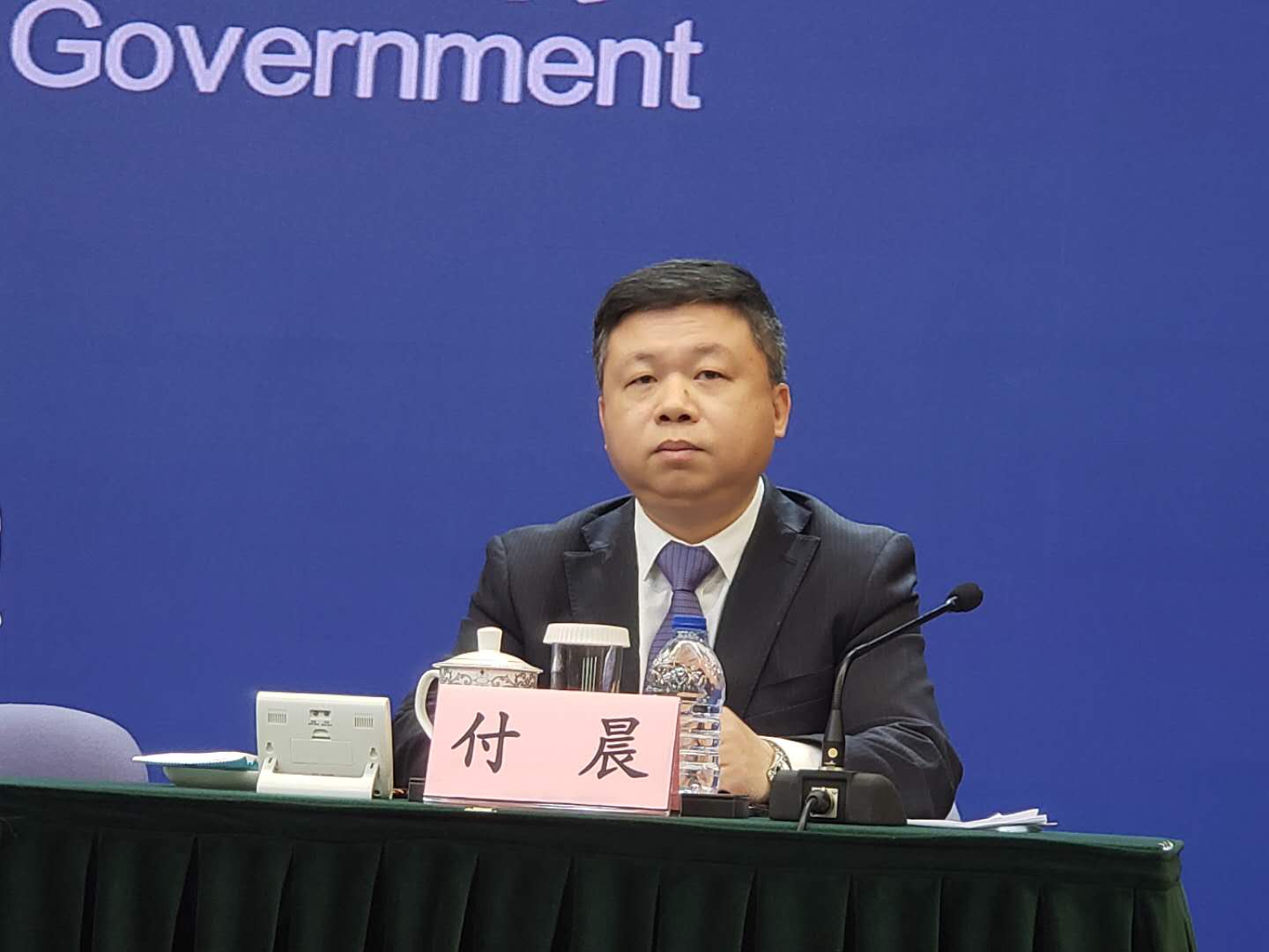 疫情防控新闻发布会 | 市疾控中心主任付晨:进一步完善公共卫生苗子