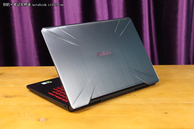 120hz电竞利器 华硕fx80gm游戏本新品评测