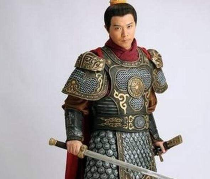 佩戴宝剑在古代越来越流行,渐渐的由身份的象征变成了平民化