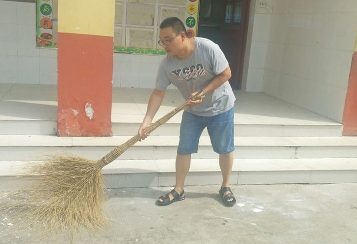 东平县大羊中学校花图片