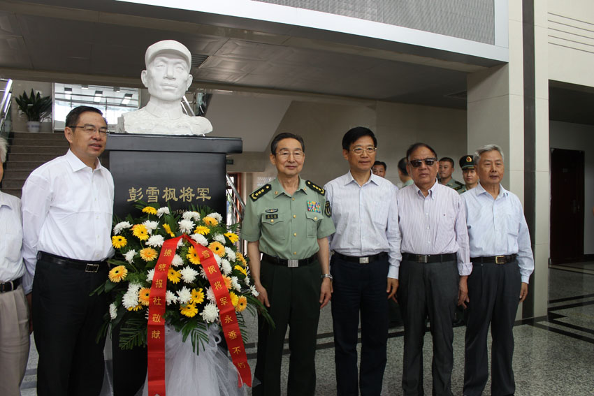 他在战争中不幸牺牲,争气的儿子之后成为上将