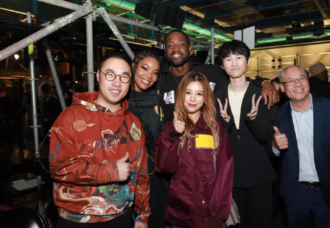 跨界同框!doinb和韦德共同出席李宁时装秀,gdx的身高有点真实