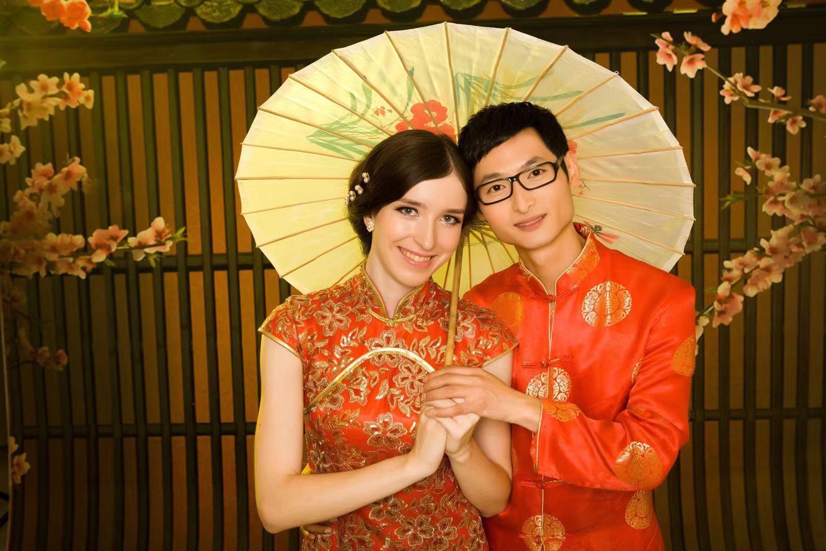 "弄潮"影像·"一带一路"上的中白爱情故事