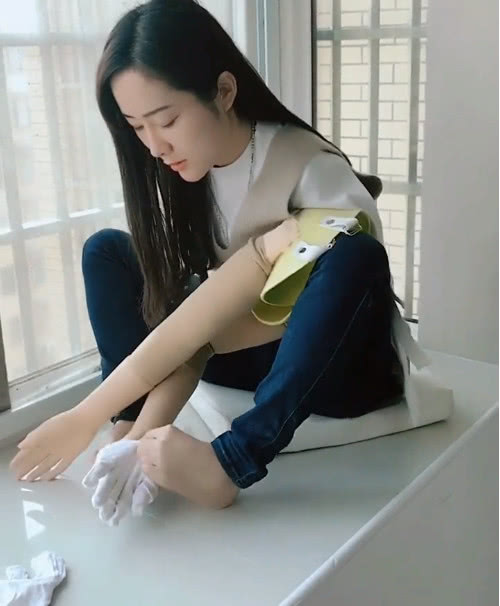 最美"无臂"女孩,看到她这样坚强美丽,网友:我想娶她回家!