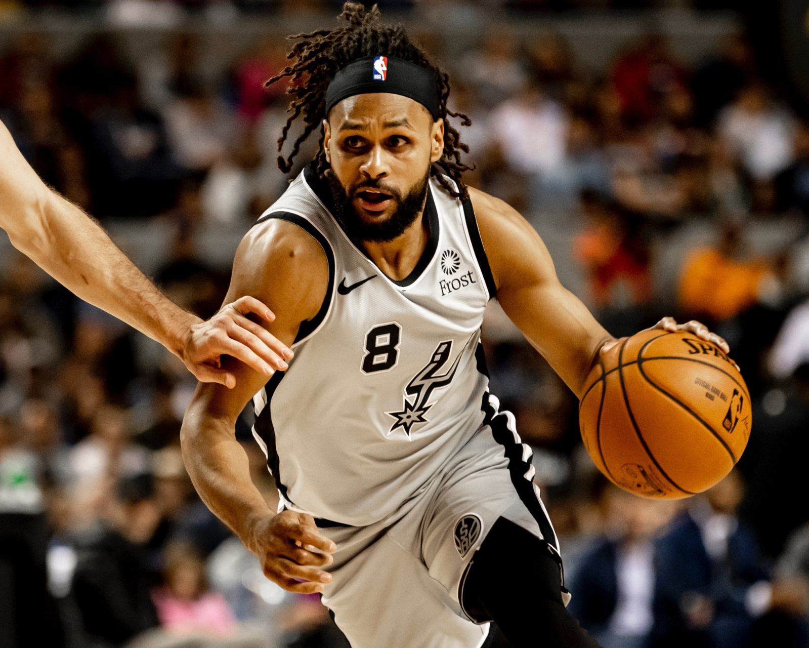 nba# 【马刺121-119太阳】马刺(10-15):米尔斯26分5篮板,阿尔德里奇