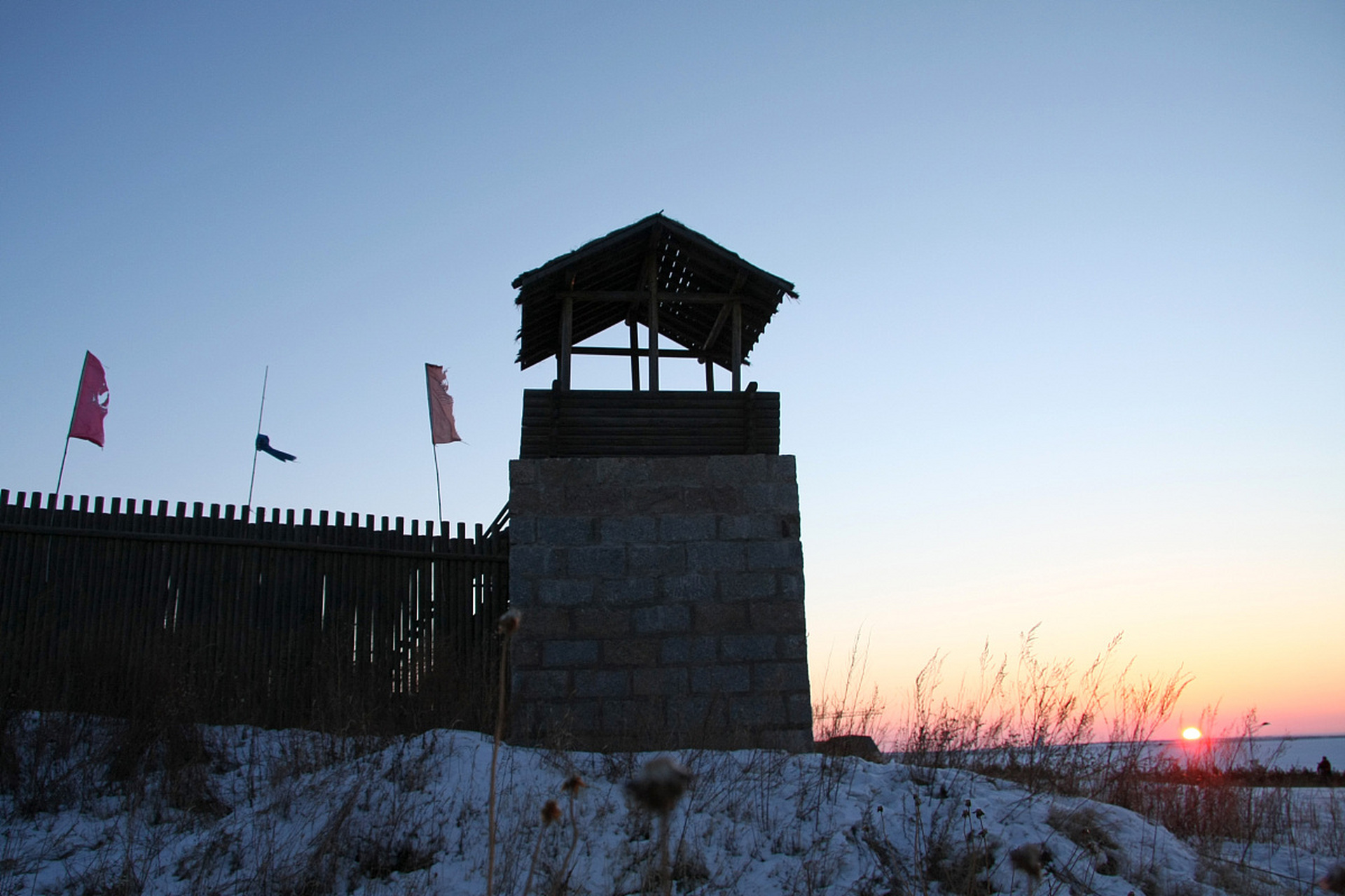 1685年,盘踞在雅克萨城的沙俄军队,不断东下劫掠.