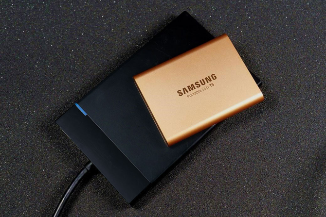 三星移动固态硬盘t5评测 轻巧机身内含强悍性能