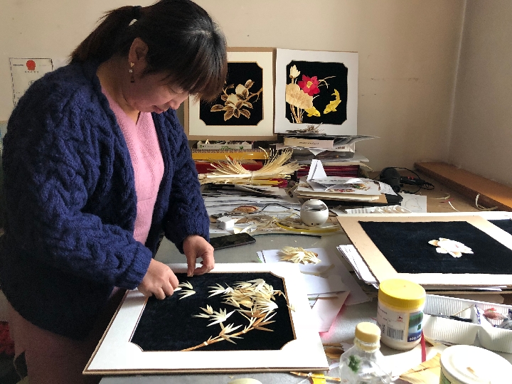 一位麦秆画"守艺人"的坚持与梦想