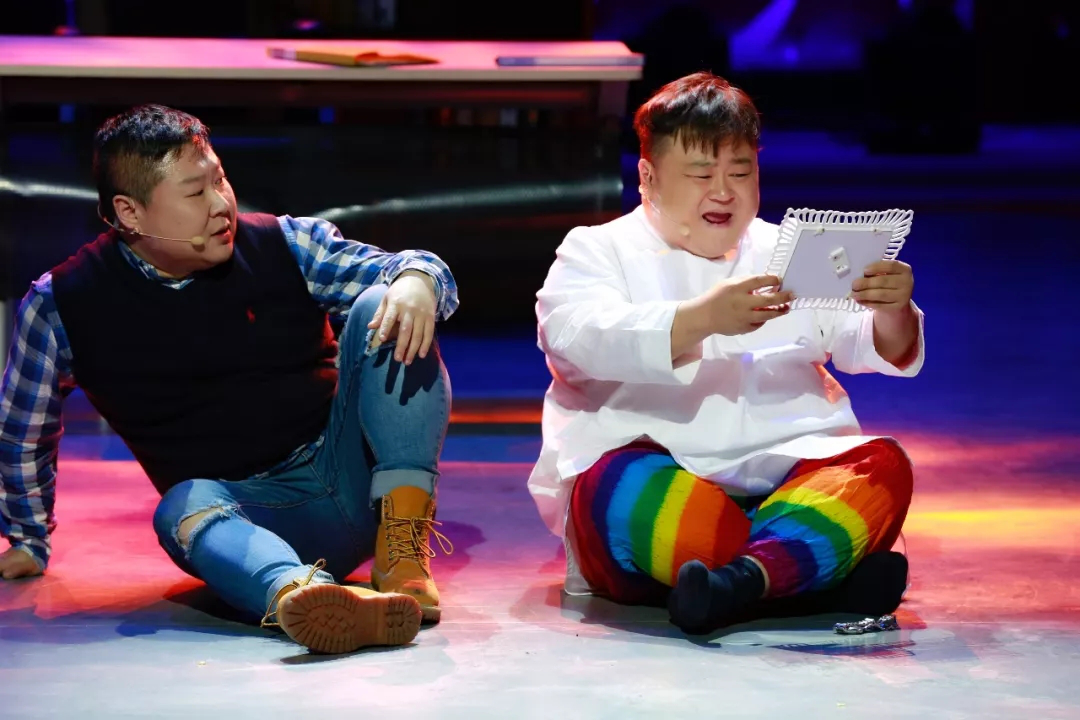 辽宁卫视《组团儿上春晚》欢腾开播 聚焦社会热点弘扬正能量