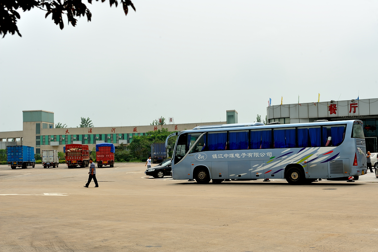 为啥跑高速要"逢三必进"?老司机:不照做就危险了,出事自找的