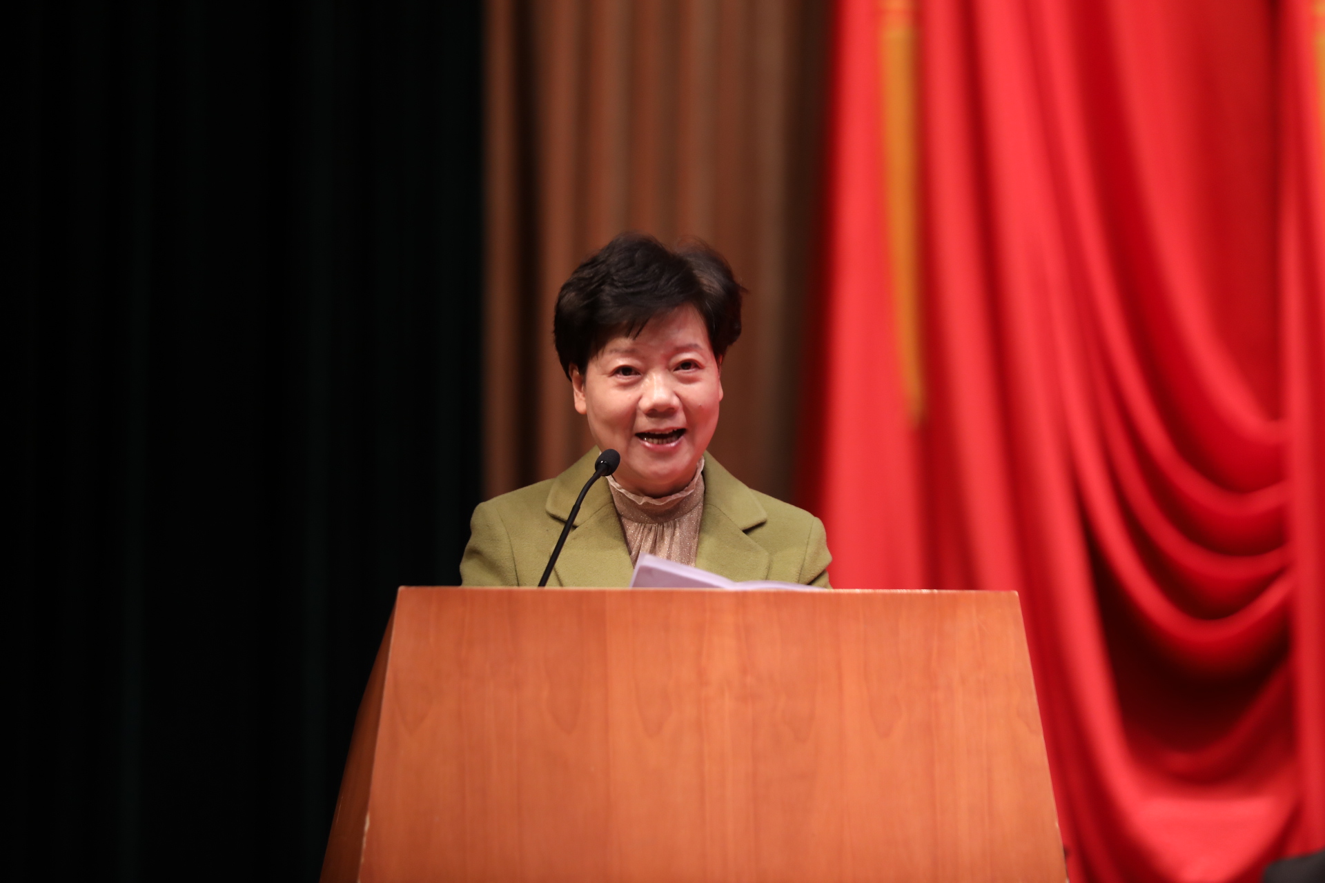 洋山自由贸易港怎么建?政协委员杨德妹直言要求创新,寻突破