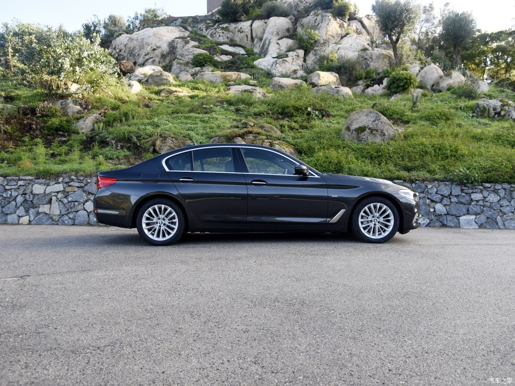 宝马530d的图解与赏析