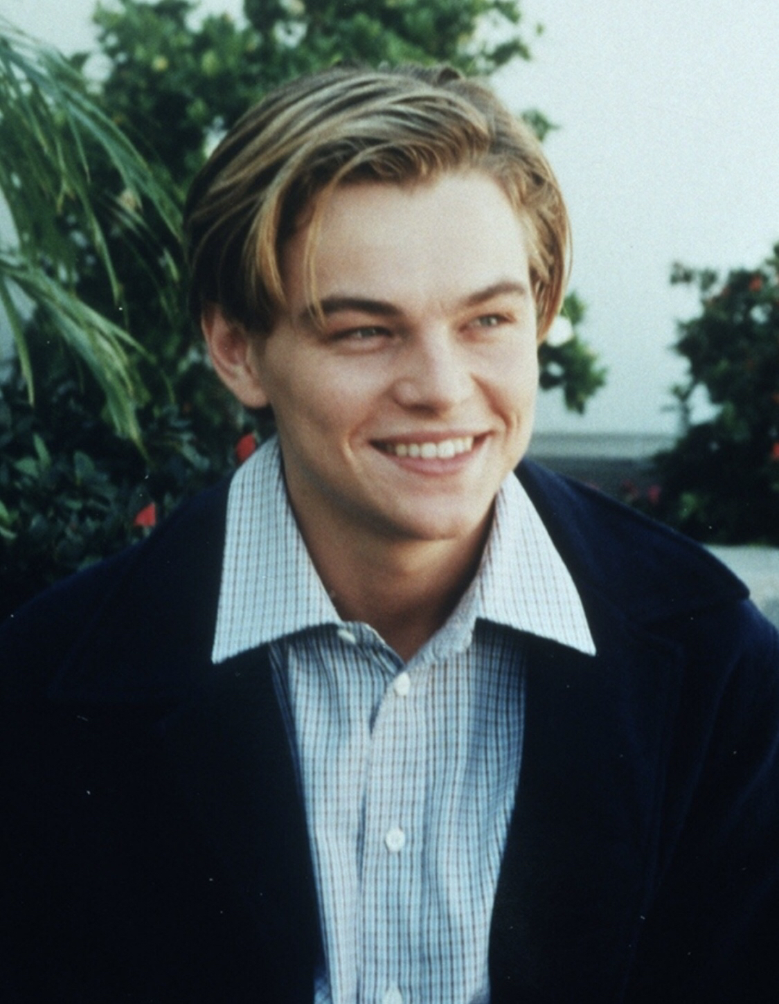 多少人爱慕你年轻时的容颜!网友:他统一了全世界审美