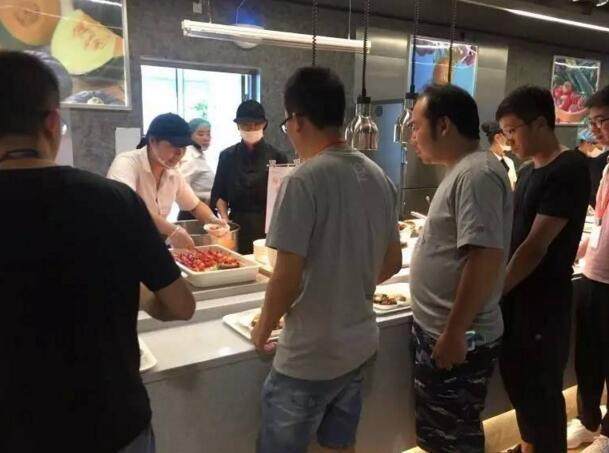 阿里巴巴的员工食堂有多丰富,这菜品你听都没听过!