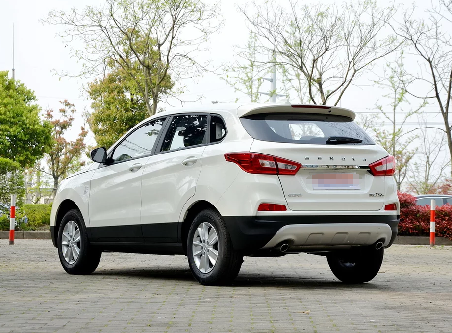 汽车图片品鉴:北汽绅宝x55看起来运动范十足,外观非常炫酷