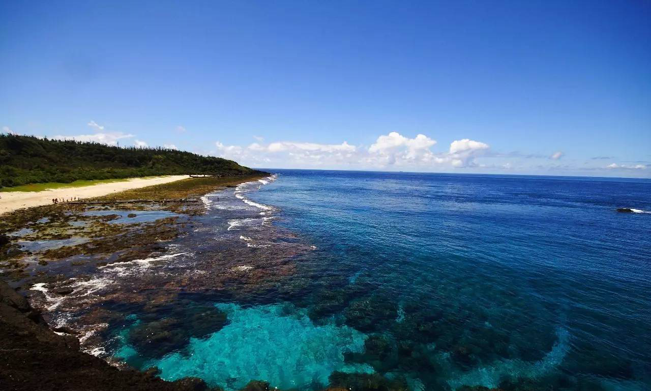 阿拉弗拉海域中许多未经勘测和标明的险滩,是一条有名的危险航道