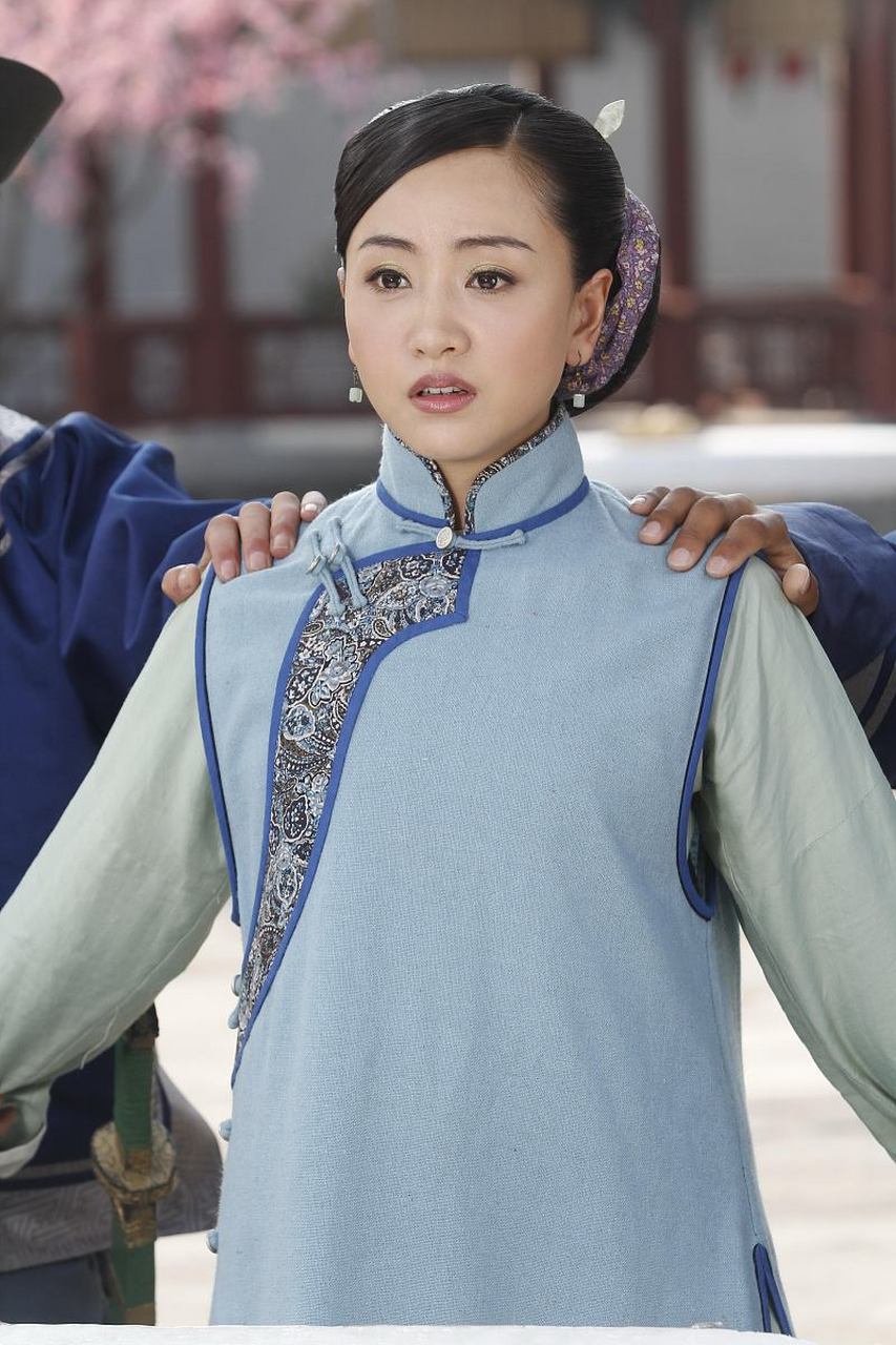 当年的袁姗姗和杨蓉,也算是,得到过于正力捧的两位女演员吧?