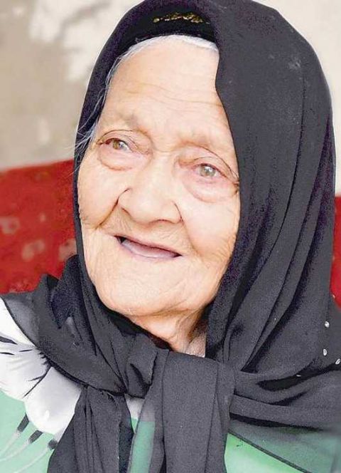 中国第一寿星!130岁新疆老人揭秘长寿秘诀!