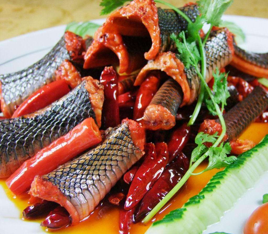 世界上最辣6种食物,吃最后一种需要签协议,第四种外国人没吃过