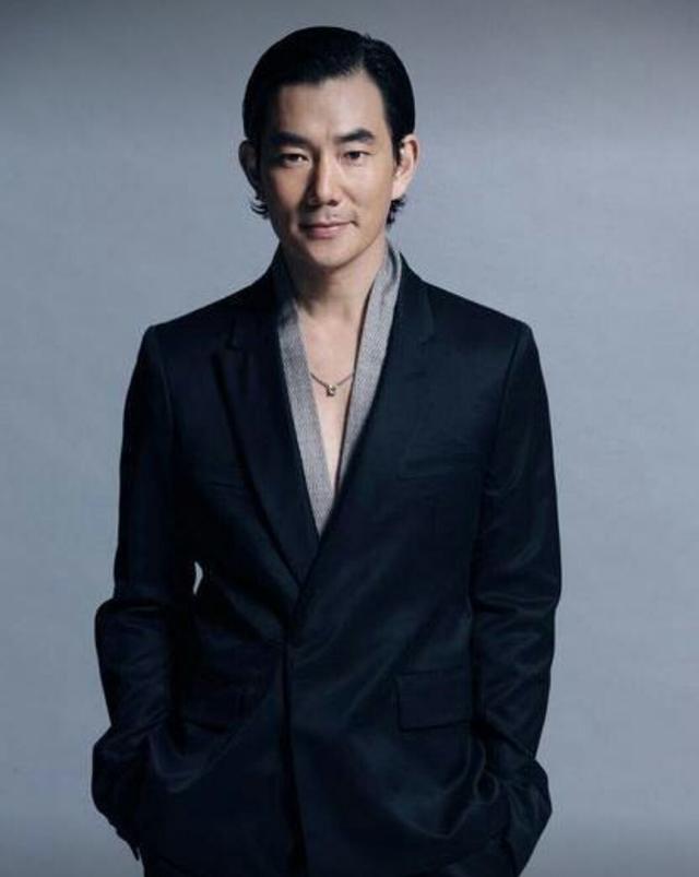 华语最传奇男歌星――任贤齐,最新电影作品《沉默的证人》演反派