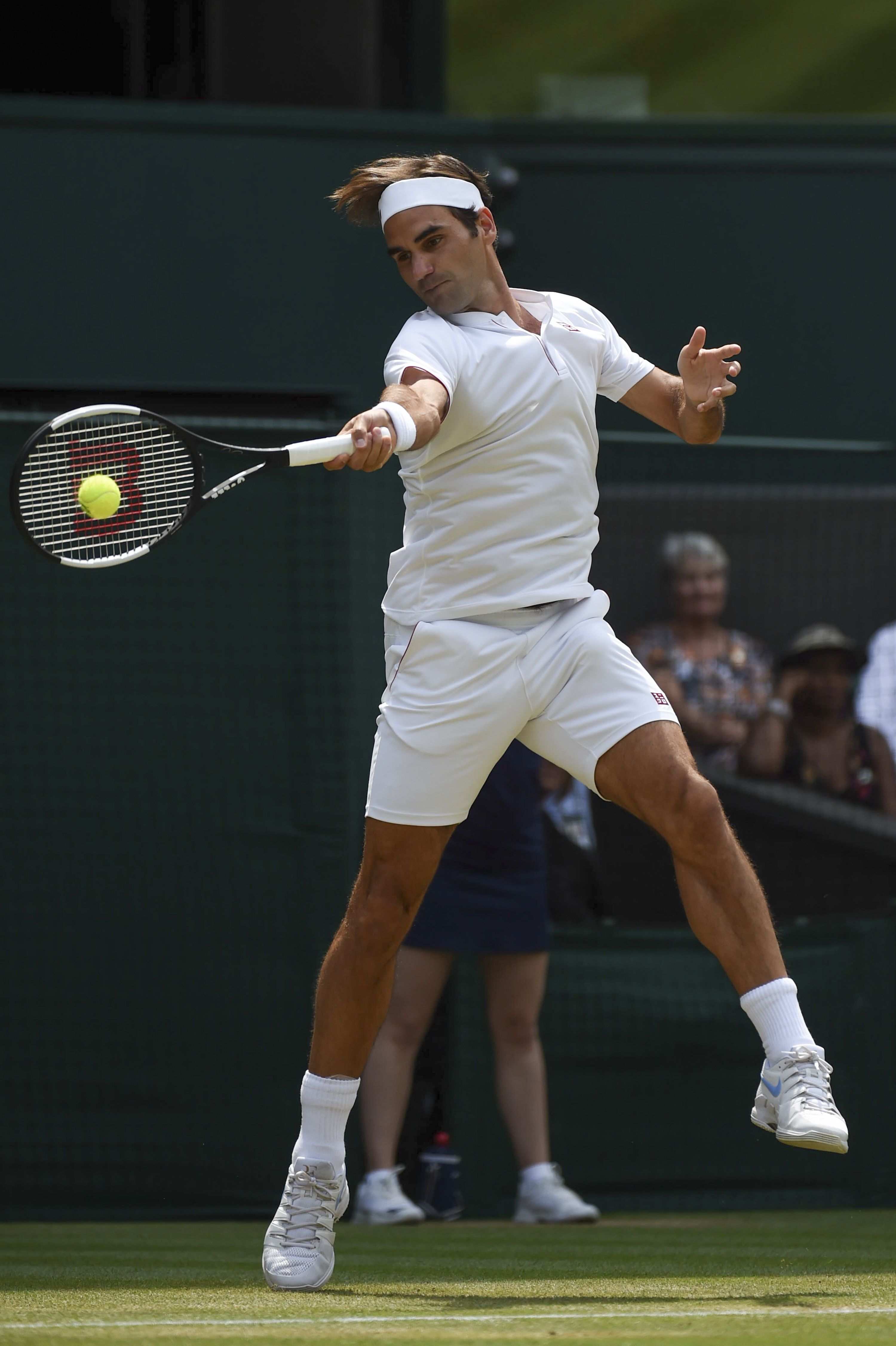 网球——温网:费德勒淘汰马纳里诺(4)