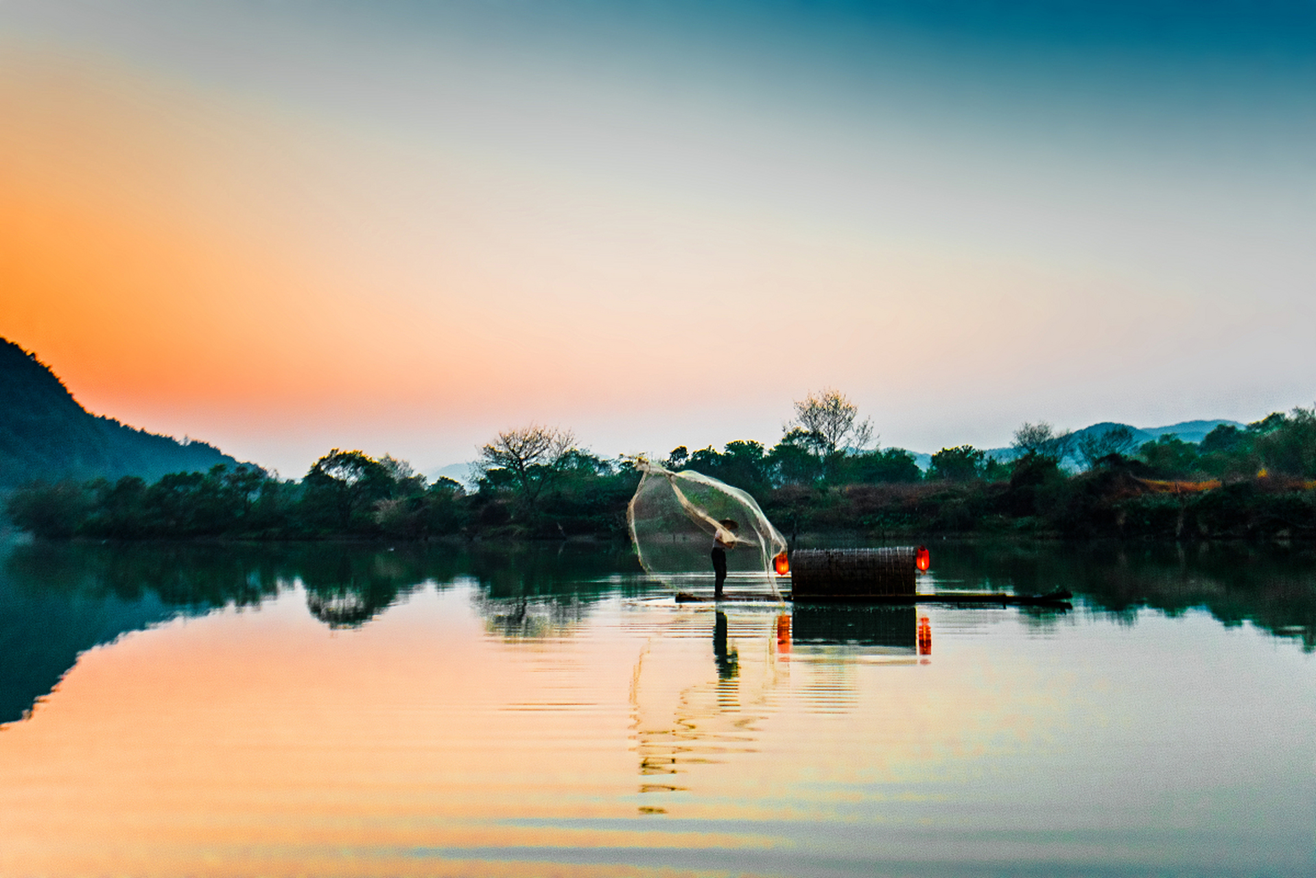 有朋友去了衢州的仙霞湖游玩.