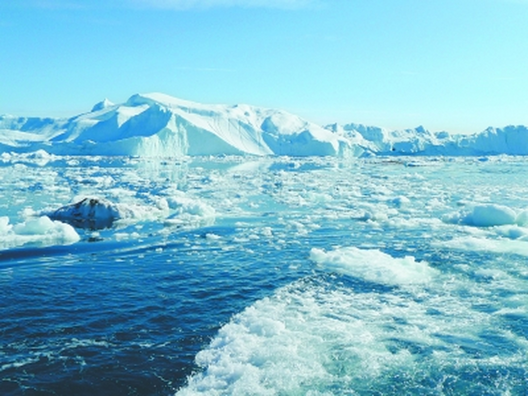 遇见美好##遇见好风景#沃斯托克湖:沃斯托克湖是南极洲140个以上冰下