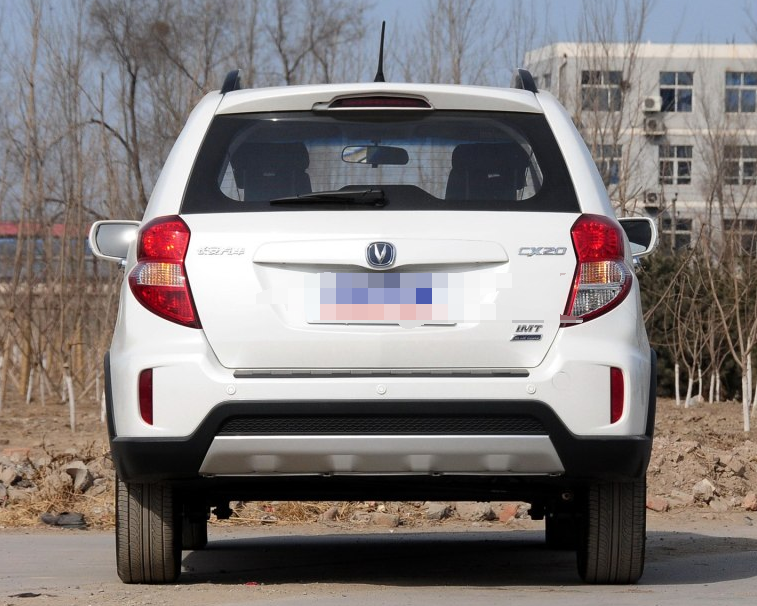 长安汽车-长安cx2,给人一种不一样的感觉,设计理念很霸气