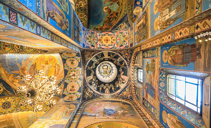 救世主滴血教堂内有精美的马赛克拼图,非常的漂亮!