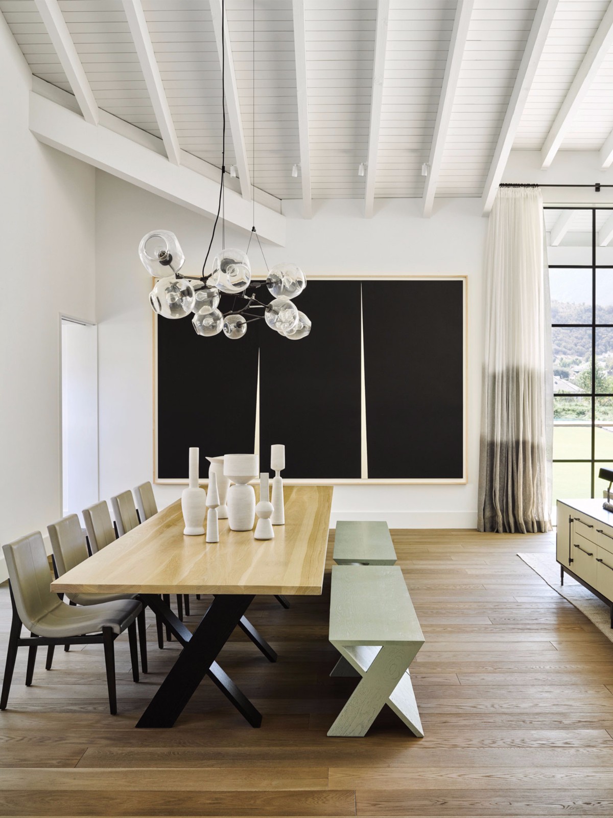 家宅不是一个静态的箱子,居住的空间超越了几何学空间.