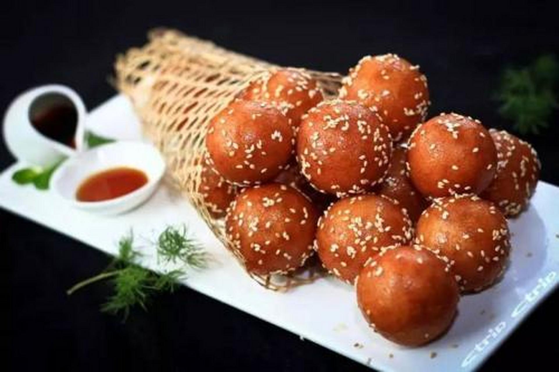 城市身边事#【城市美食】糖油果子又称天鹅蛋.