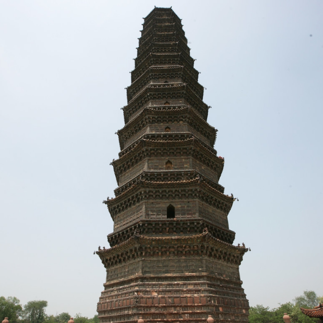 佑国寺塔(铁塔)于1961年3月4日被国务院公布为第一批全国重点文物保护