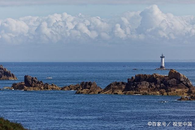 向风海峡,位于古巴岛和海地岛之间